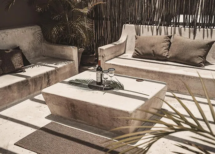 Hotel Boutique 06 (adults Only) 3*