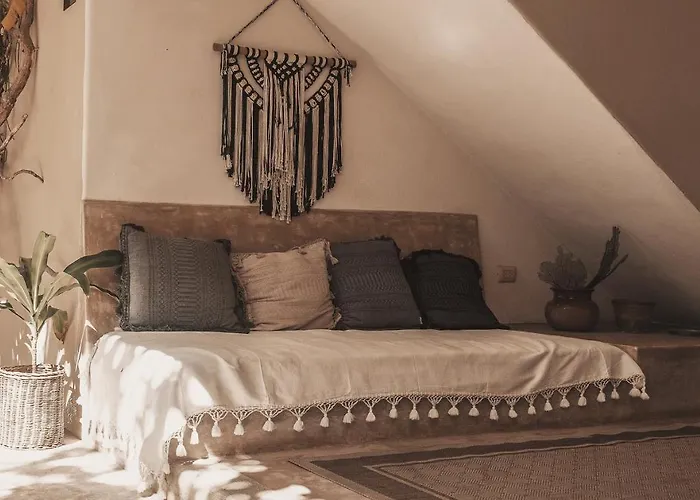 Hotel Boutique 06 (adults Only) 3*
